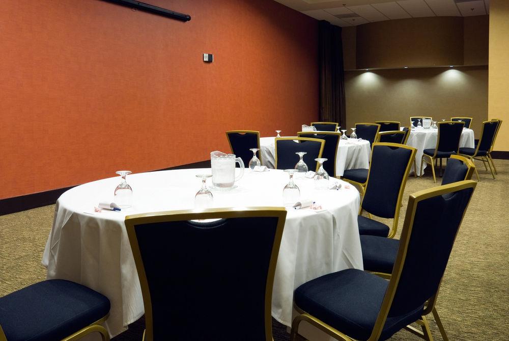 Holiday Inn Express Hotel & Suites Columbia-Fort Jackson By Ihg Exteriör bild