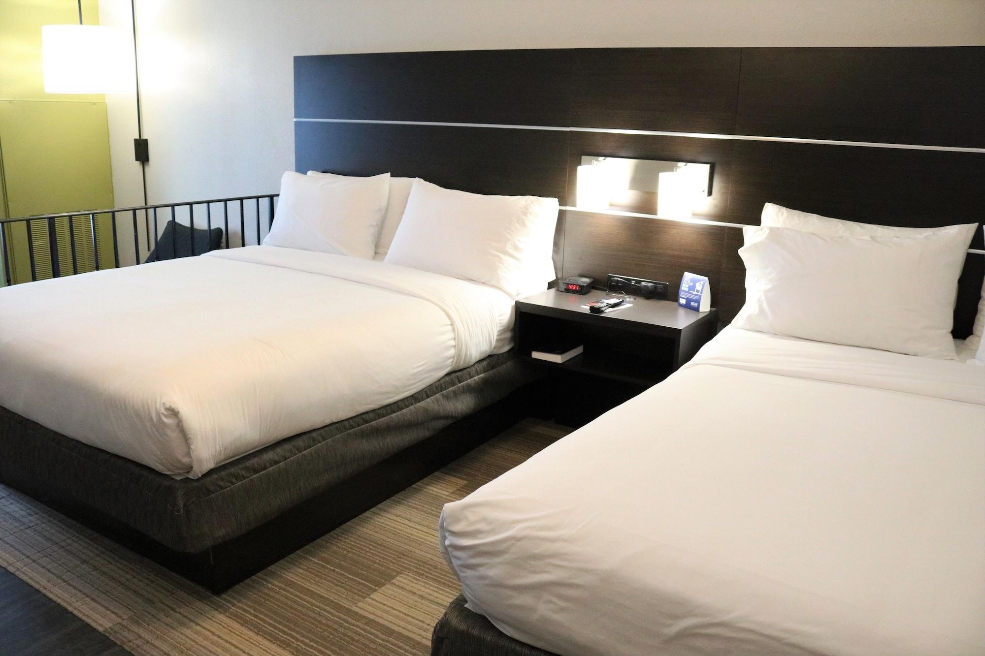 Holiday Inn Express Hotel & Suites Columbia-Fort Jackson By Ihg Exteriör bild