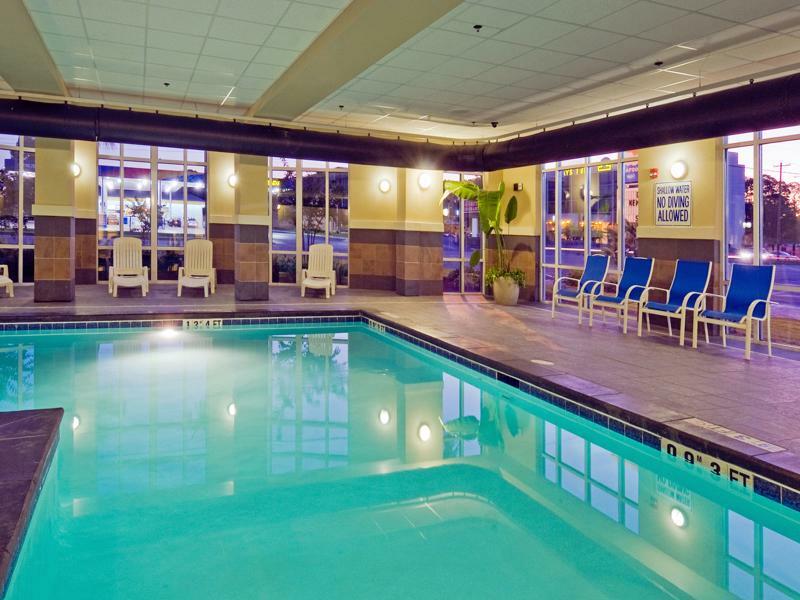Holiday Inn Express Hotel & Suites Columbia-Fort Jackson By Ihg Exteriör bild