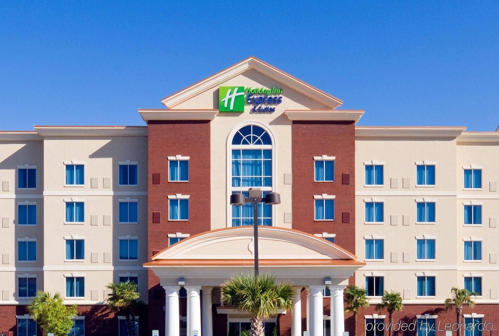 Holiday Inn Express Hotel & Suites Columbia-Fort Jackson By Ihg Exteriör bild