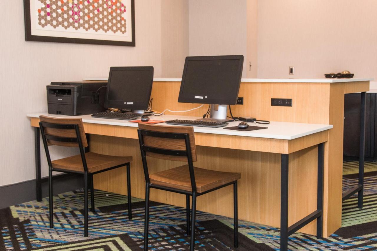 Holiday Inn Express Hotel & Suites Columbia-Fort Jackson By Ihg Exteriör bild