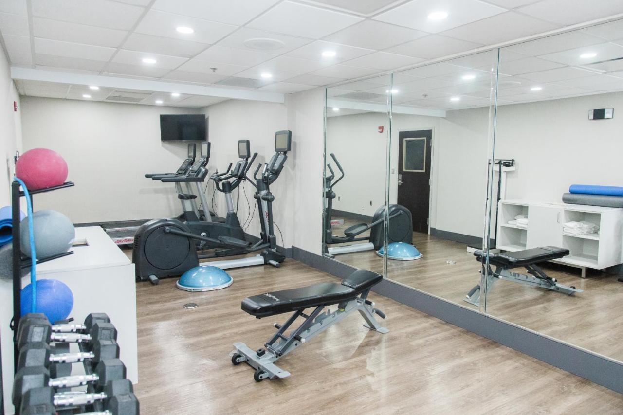 Holiday Inn Express Hotel & Suites Columbia-Fort Jackson By Ihg Exteriör bild